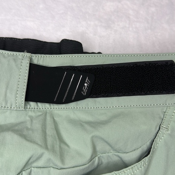 Leatt x Pivot Cycles Limited Edition Men’s Cycling Shorts Medium - Picture 11 of 13